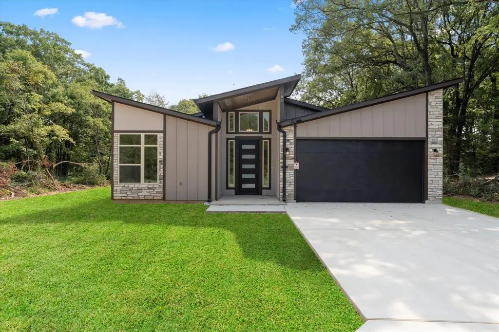 104 Rudder Road, Gun Barrel City, TX 75156