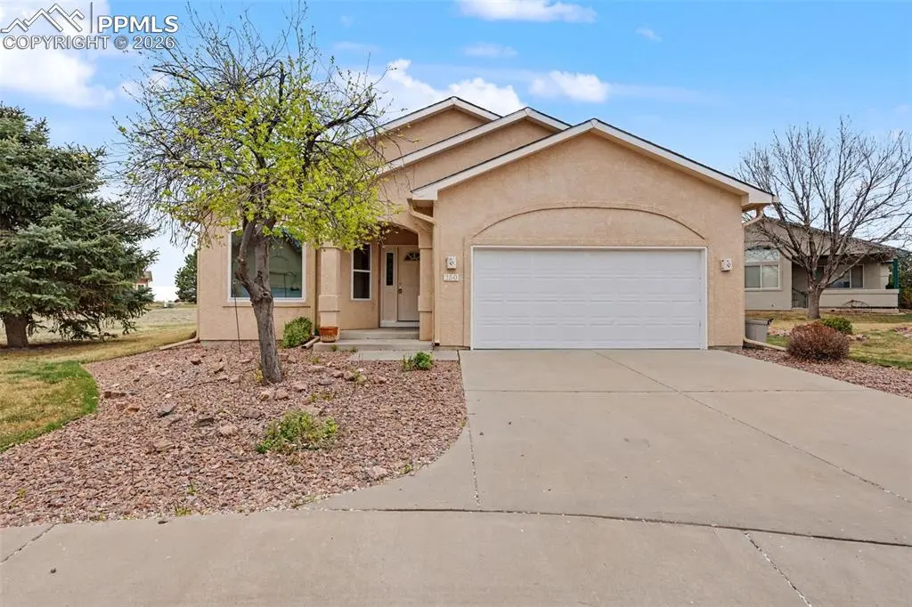 250 E Poppy LN, Pueblo, CO 81007