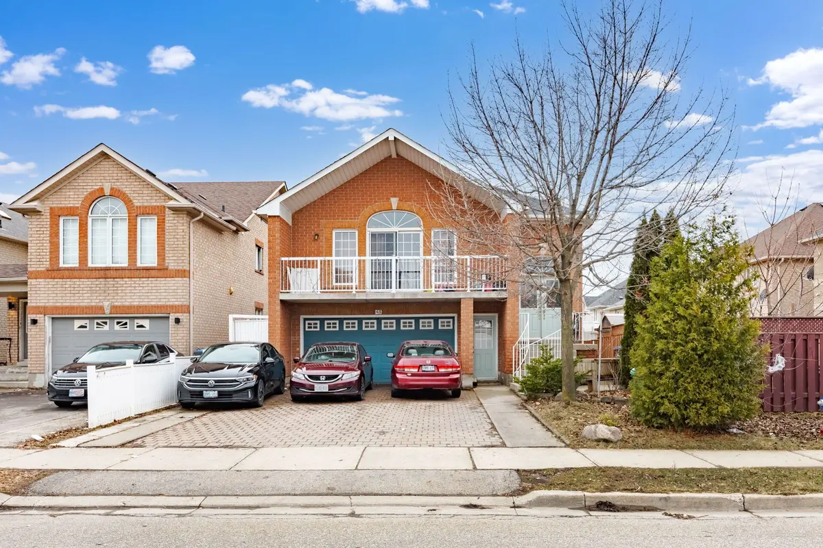 43 Wildsky RD, Brampton, ON L6Y 5P9