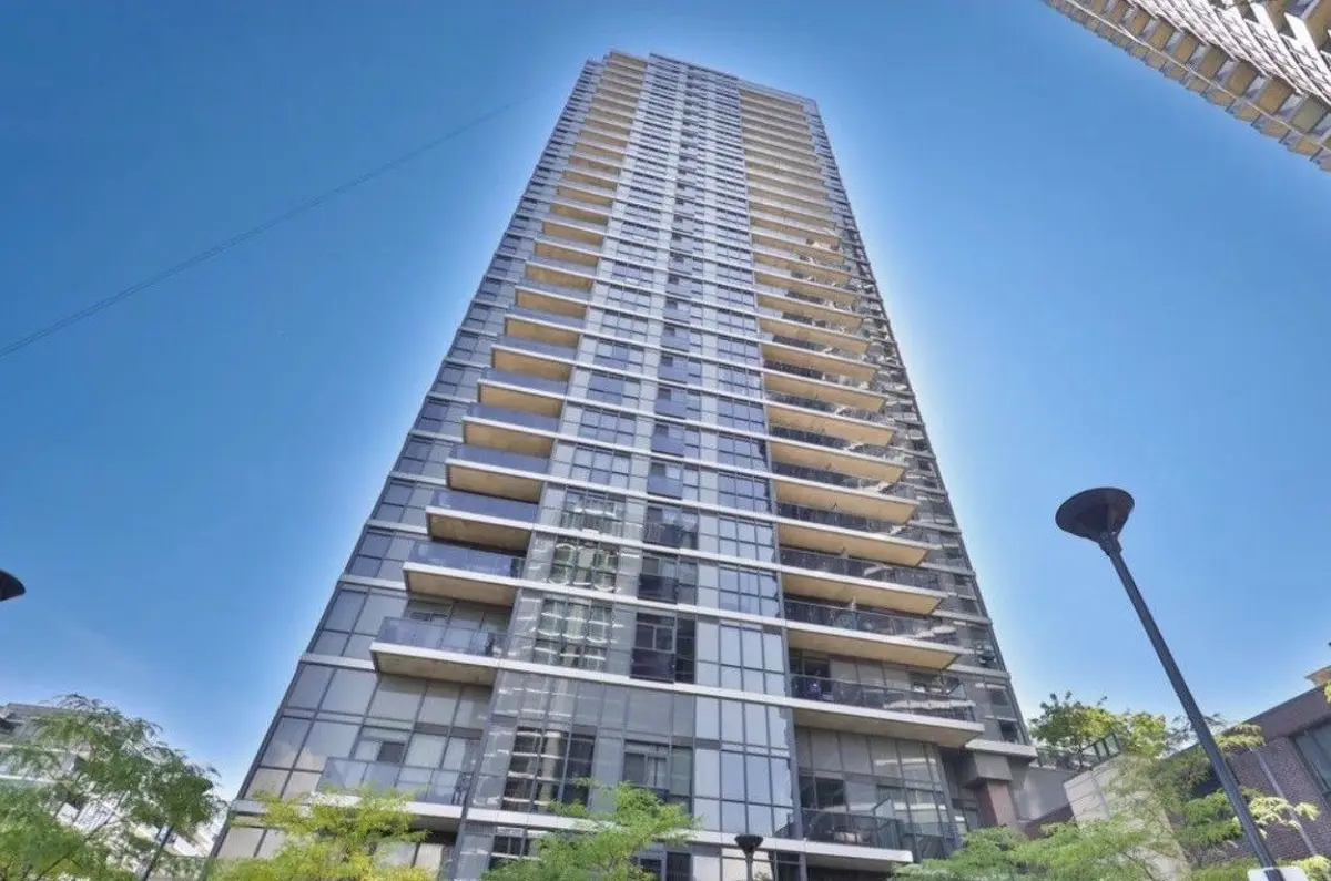 9 Valhalla Inn RD #1608, Toronto W08, ON M9B 0B2