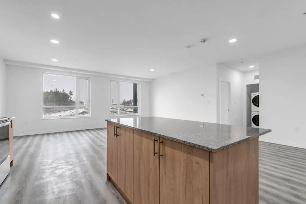 1098 Paisley RD #510A, Guelph, ON N1K 0E3