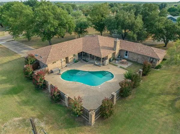 2 London Lane, Breckenridge, TX 76424