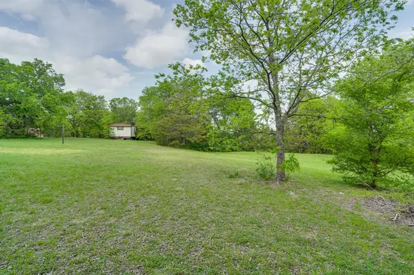 810 Truman Circle, Lancaster, TX 75146