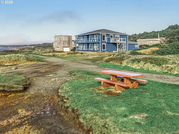 635 LEMWICK LN, Yachats, OR 97498