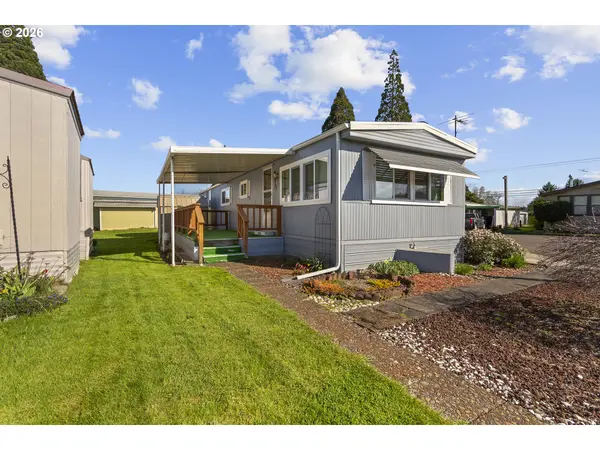 3096 Rainbow LOOP #3096, Hubbard, OR 97032