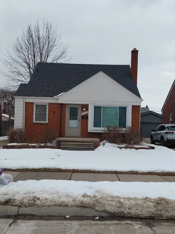 22955 Gaukler ST, St Clair Shores, MI 48080