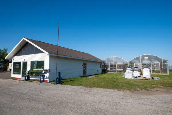 8627 Cleveland AVE, Baroda Twp, MI 49101