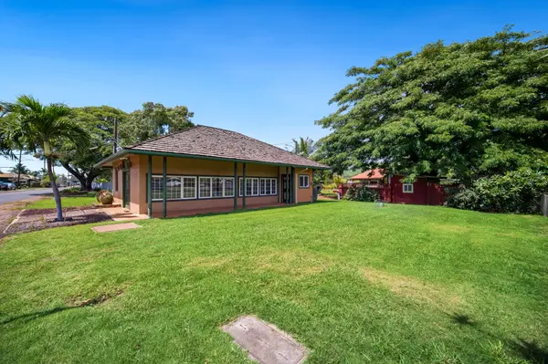 8297 KEKAHA RD, Kekaha, HI 96752