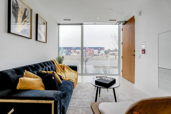 9 Buttermill AVE #Th02, Vaughan, ON L4K 0J5