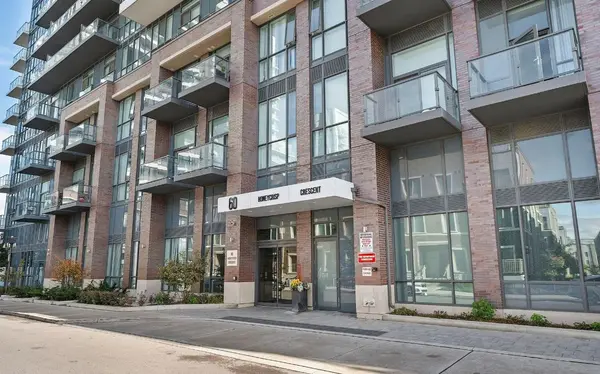 60 Honeycrisp CRES #311, Vaughan, ON L4K 0N5