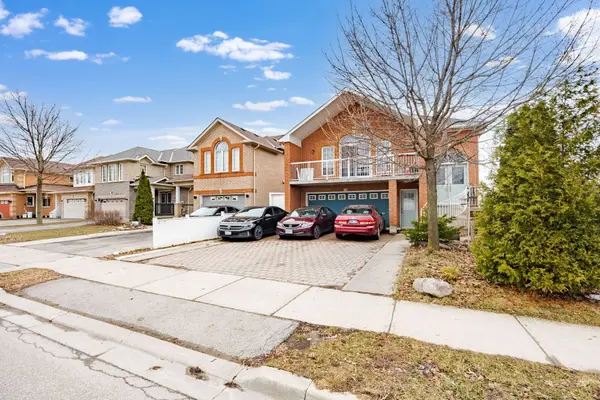 43 Wildsky RD, Brampton, ON L6Y 5P9