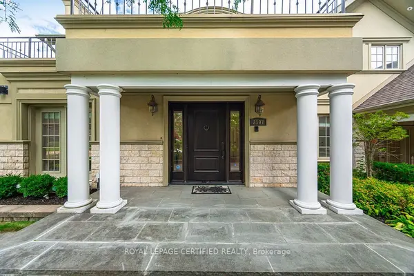 2197 Courrier LN, Mississauga, ON L5C 1V1