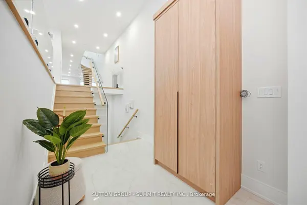 1228 Alexandra AVE, Mississauga, ON L5E 2A5