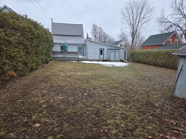 48 Thomas ST, Mississippi Mills, ON K0A 1A0