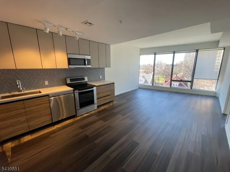 315 S Harrison St #503, East Orange City, NJ 07018