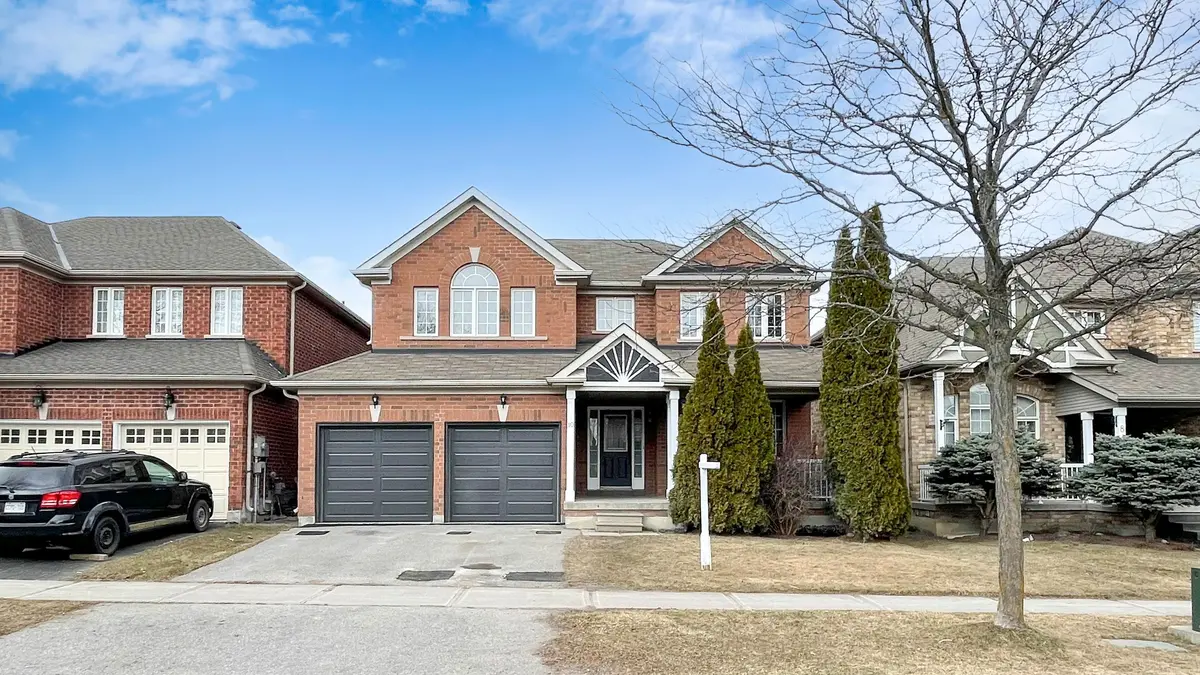 10 Reddenhurst CRES, Georgina, ON L4P 4G1