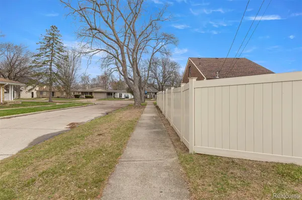 24555 Rouge River DR, Dearborn Heights, MI 48127