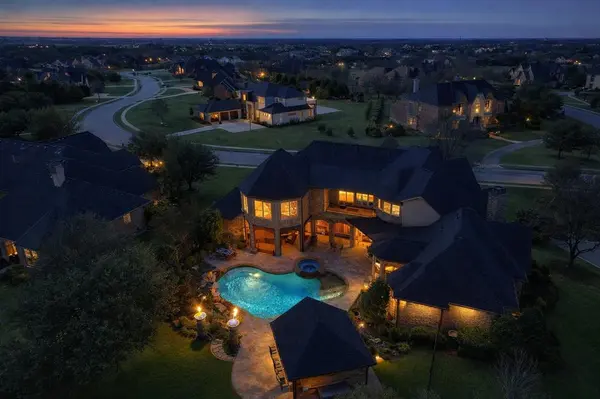 100 Manor Drive, Heath, TX 75032