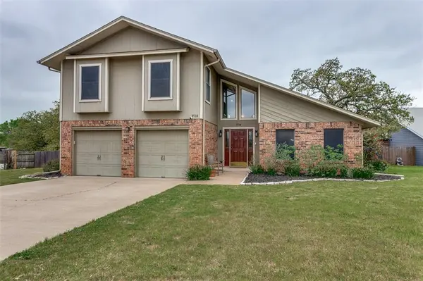 9714 Windsor Circle, Fort Worth, TX 76140