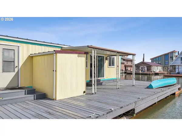 18989 NE Marine DR #32, Portland, OR 97230