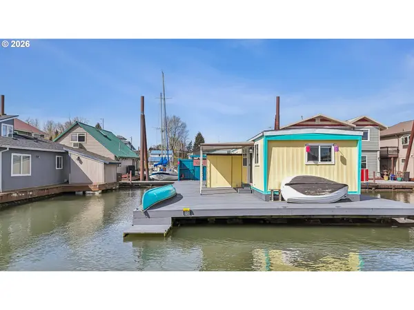 18989 NE Marine DR #32, Portland, OR 97230