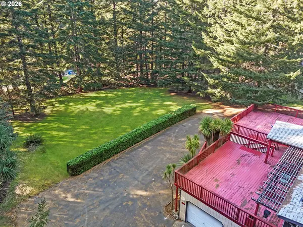 19026 PACIFIC CREST DR, Brookings, OR 97415