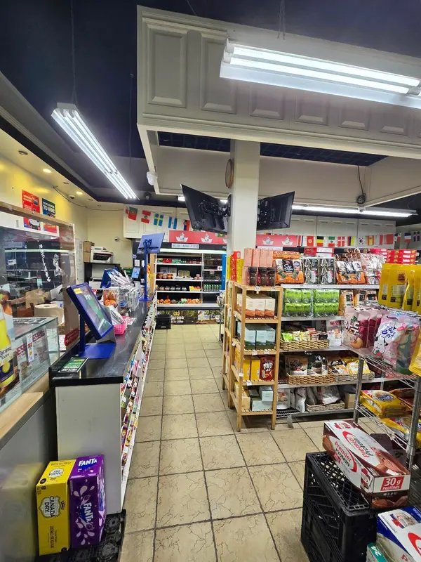 15B Finch AVE W, Toronto C07, ON M2N 2G6