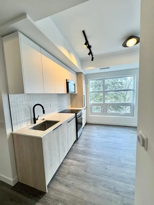 1635 MILITARY TRL #203, Toronto E10, ON M1C 1B2