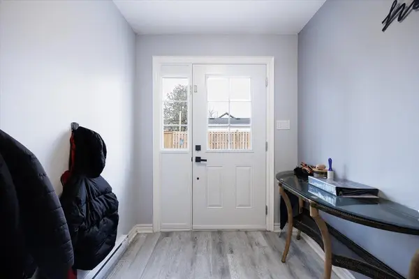 113 North ST #5, Georgina, ON L0E 1R0