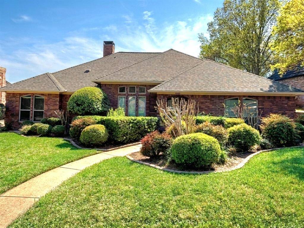 828 Mayfair Hill Court, Bedford, TX 76021