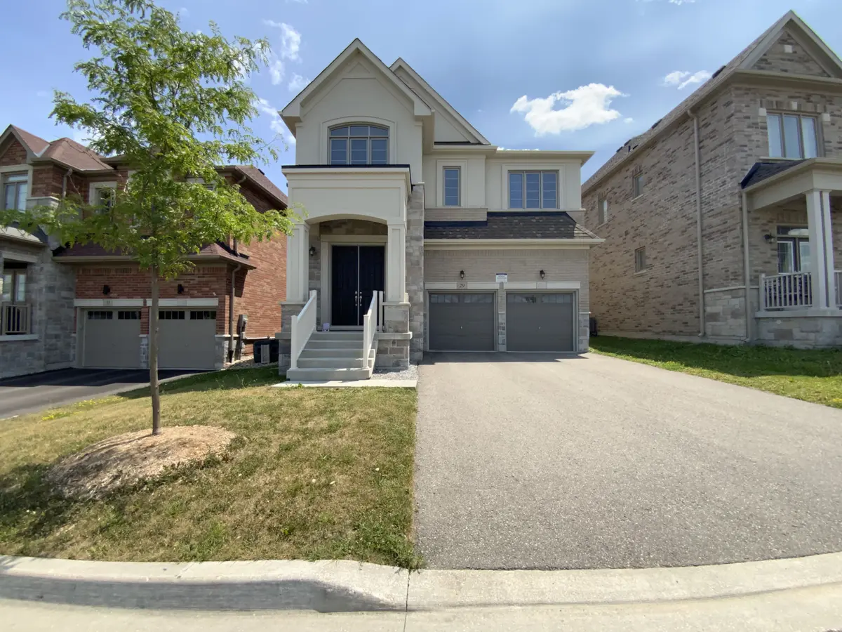 29 Pear Blossom WAY, East Gwillimbury, ON L9N 0T3