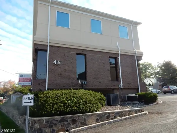 45 River Rd, Summit City, NJ 07901