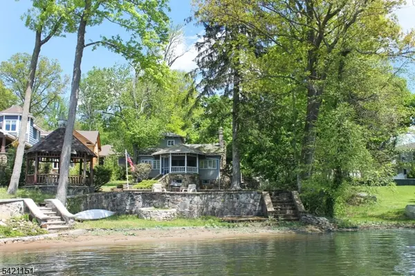 221 S New Jersey Ave, Jefferson Twp., NJ 07849