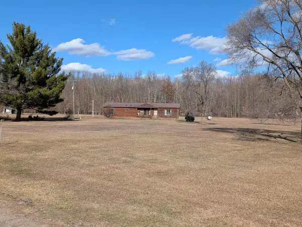 6046 Douglas RD, Richland Twp, MI 48877