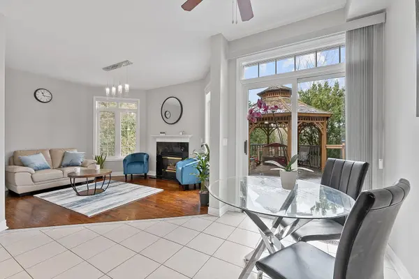 42 Ballymore DR, Aurora, ON L4G 7E6