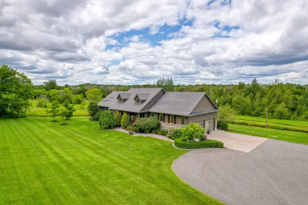 2300 Victoria RD, Prince Edward County, ON K0K 1L0
