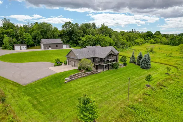 2300 Victoria RD, Prince Edward County, ON K0K 1L0