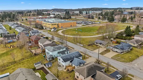 214 Hinks ST, Brockton, ON N0G 2V0