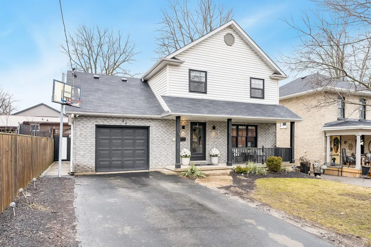 44 Regent ST, Kawartha Lakes, ON K9V 3V2