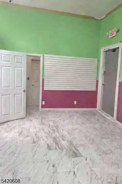 320 Clinton Pl, Newark City, NJ 07112