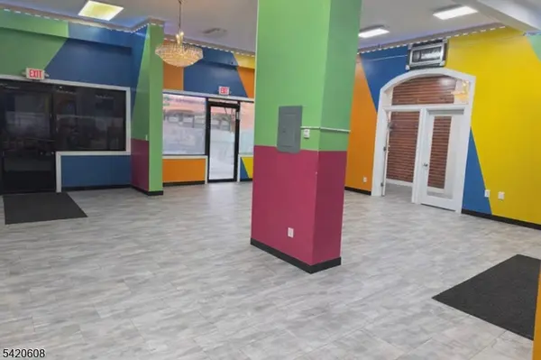 320 Clinton Pl, Newark City, NJ 07112