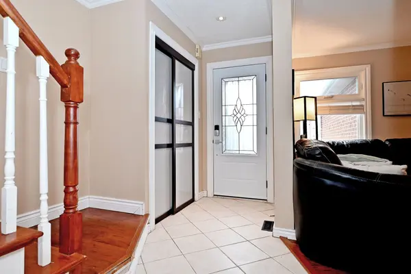 26 Sherie DR, Georgina, ON L4P 3R3