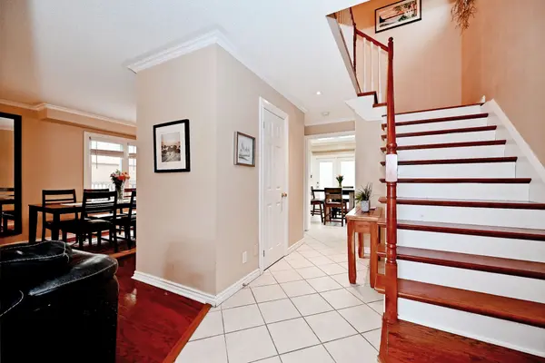 26 Sherie DR, Georgina, ON L4P 3R3