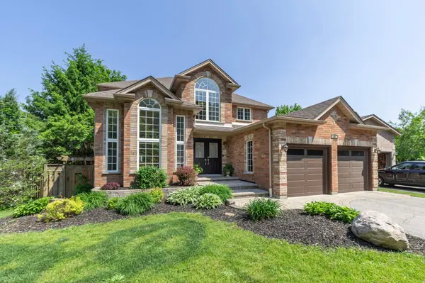 48 Crimson Ridge RD, Barrie, ON L4N 9S1