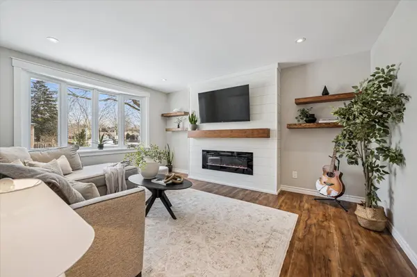 204 Irvine ST, Centre Wellington, ON N0B 1S0