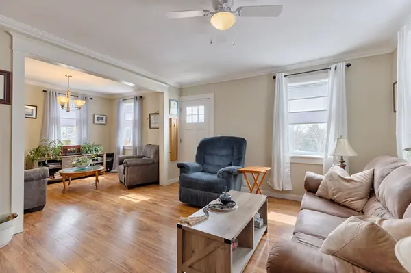 82 Bonnechere ST E, Bonnechere Valley, ON K0J 1T0