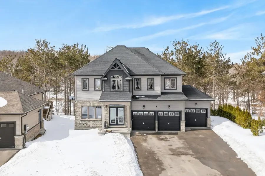 4 Boville CT, Oro-medonte, ON L0L 2L0