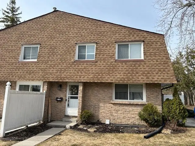 740 Chamberlain ST #14, Peterborough, ON K9J 4M3