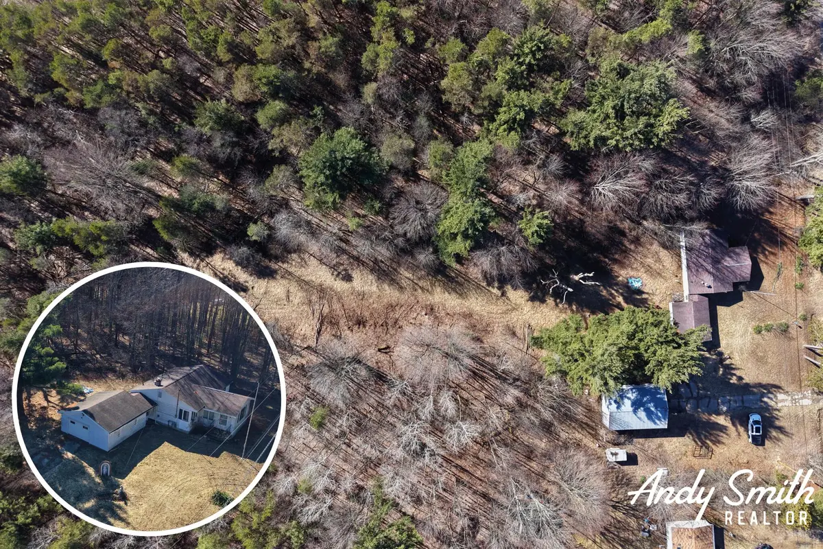 1285 W Mcmillan RD, Dalton Twp, MI 49445