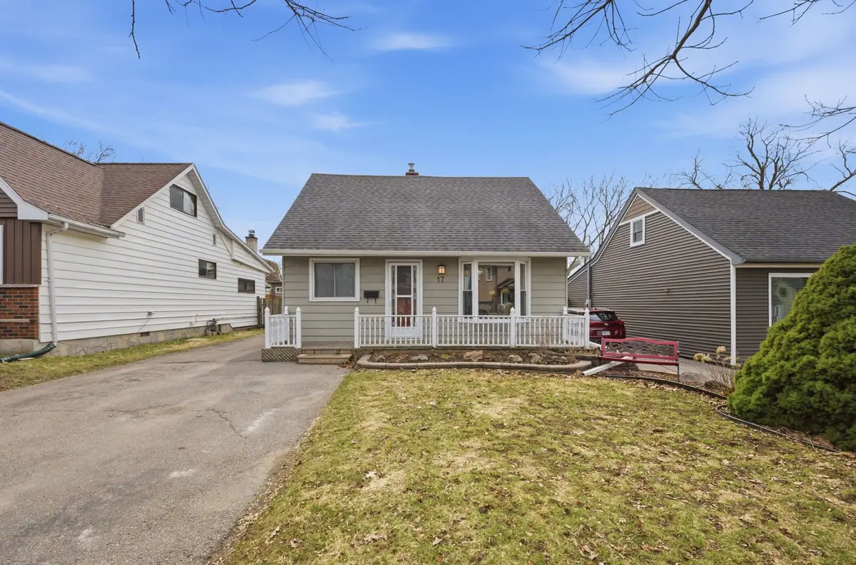 17 Brock ST, Ajax, ON L1S 1S9